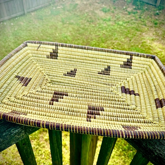 Handwoven Senegalese Kitchen tray - Picture 8 of 9